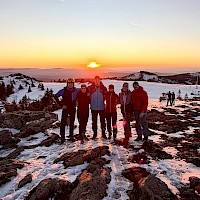 Skialpy na západ slunce / BRAVO PLZEŇ z. s.